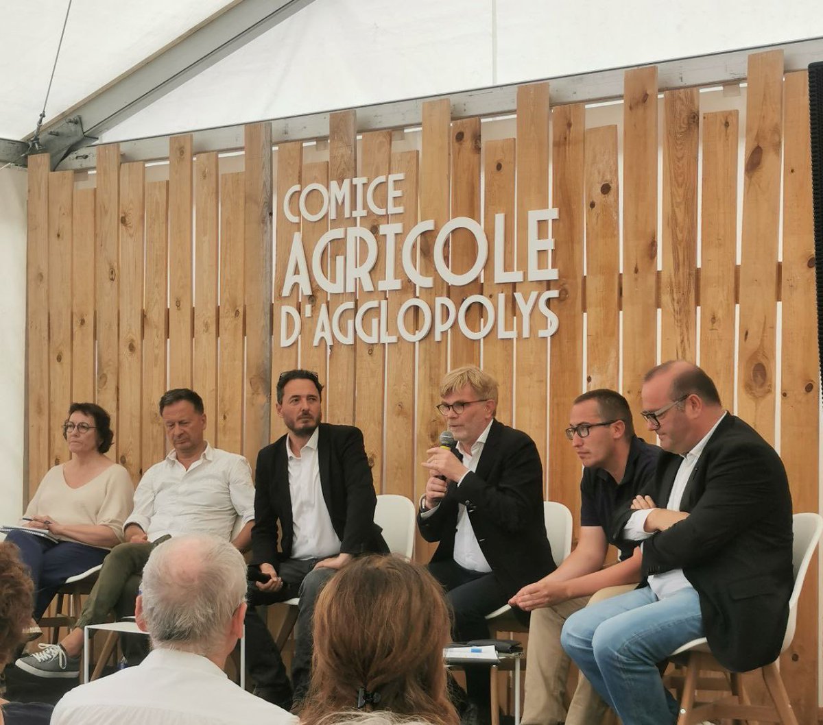Le week-end dernier la Société Départementale d'Agriculture de Loir-et-Cher et Agglopolys ont organisé le premier comice agricole à Blois depuis 49 ans.
Cet événement qui célèbre les agriculteurs fut une belle réussite.

Je salue particulièrement tous les bénévoles qui ont permis
