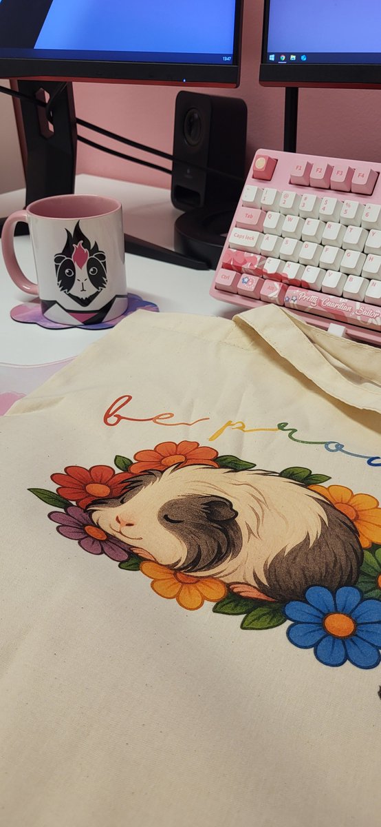 Guinea Pink 🏳️🌈 (@guineapinkclub) on Twitter photo ¿Sabéis que entre otras cosas en la <a href="/OpenWorldNowcom/">OWN Valencia - Zaragoza 2025</a> podréis obtener tazas y tote bags de nuestra asociación? ¿Pero habéis visto lo cute que son?✨👀
No tenéis ni idea de cuantas cositas tendremos y haremos en nuestro stand, nos vemos dentro de siete días, ¡qué ganas!😎
Muchas ¿Sabéis que entre otras cosas en la <a href="/OpenWorldNowcom/">OWN Valencia - Zaragoza 2025</a> podréis obtener tazas y tote bags de nuestra asociación? ¿Pero habéis visto lo cute que son?✨👀
No tenéis ni idea de cuantas cositas tendremos y haremos en nuestro stand, nos vemos dentro de siete días, ¡qué ganas!😎
Muchas