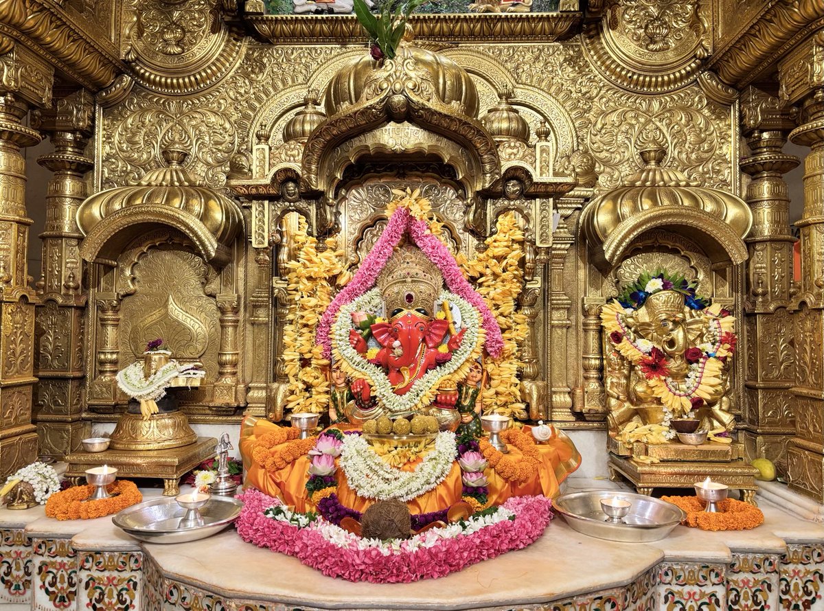🙏 गणपती  बाप्पा मोरया 🌺मंगलमूर्ती मोरया 🙏२०/०६/२०२५
🙏Ganapati Bappa Moraya 🌺 Mangalmurti Moraya  🙏20/06/2025