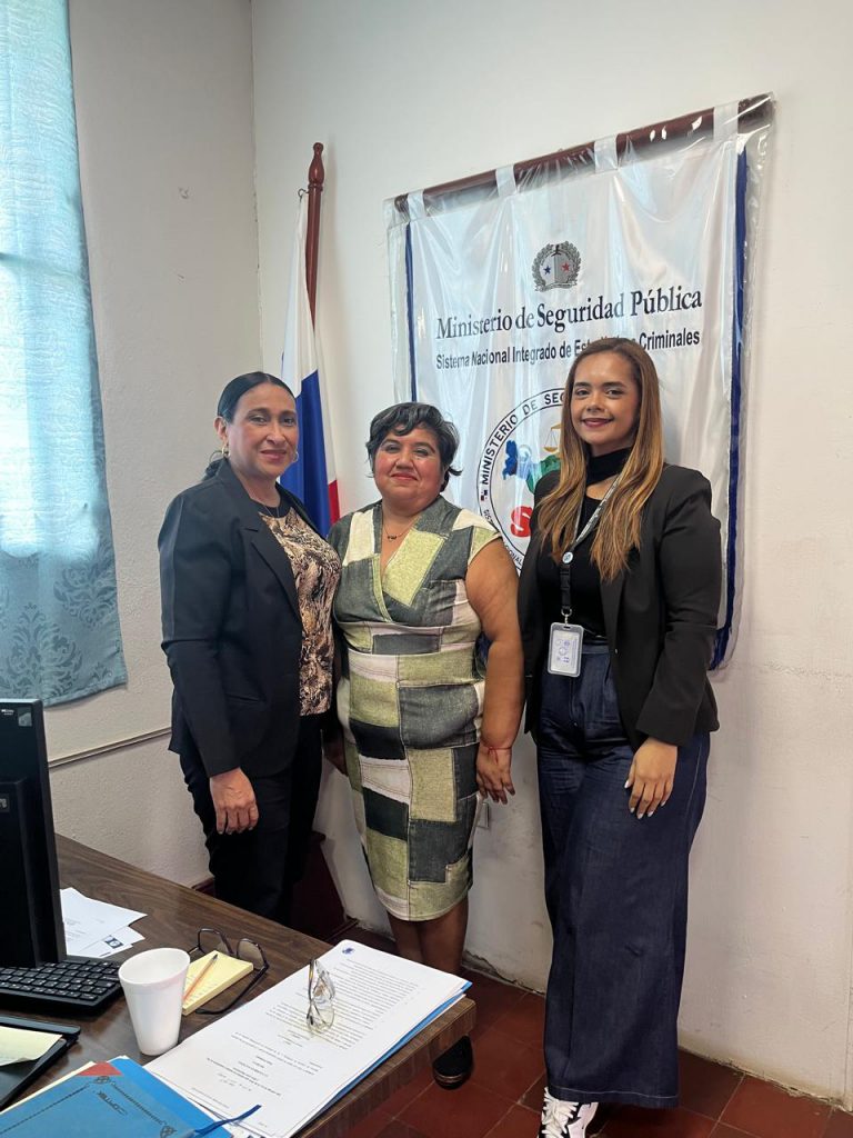 SIECPanama's tweet photo. REUNIÓN INTERINSTITUCIONAL IMPULSA ENTREGA DE ESTADÍSTICAS ADMINISTRATIVAS EN LOS SANTOS https://t.co/CzzQ5Pc3Hy