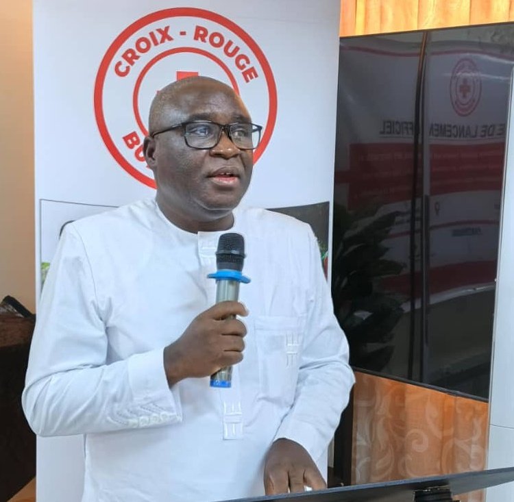 Des espaces sûrs pour les migrants.
Ouagadougou verra ouvrir dès juillet 2025 des Points de Services Humanitaires #PSH. Accès à l'info, protection juridique/psychosociale, emploi &amp; revenus.
Piloté par <a href="/CroixRougeBF/">Croix-Rouge Burkinabè</a> avec le soutien de l'<a href="/UE_BURKINA/">UNION EUROPEENNE BURKINA FASO</a>.
 #PROMISE agit pour la dignité.