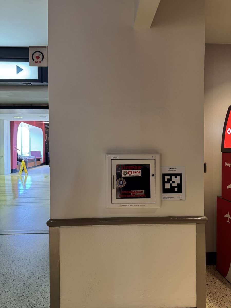 KSR_ATC's tweet photo. @MarkdATC @mnhopper1s Soon as I got thought security at CLE and immediately saw one #FindtheAED https://t.co/uUY87GFFKF
