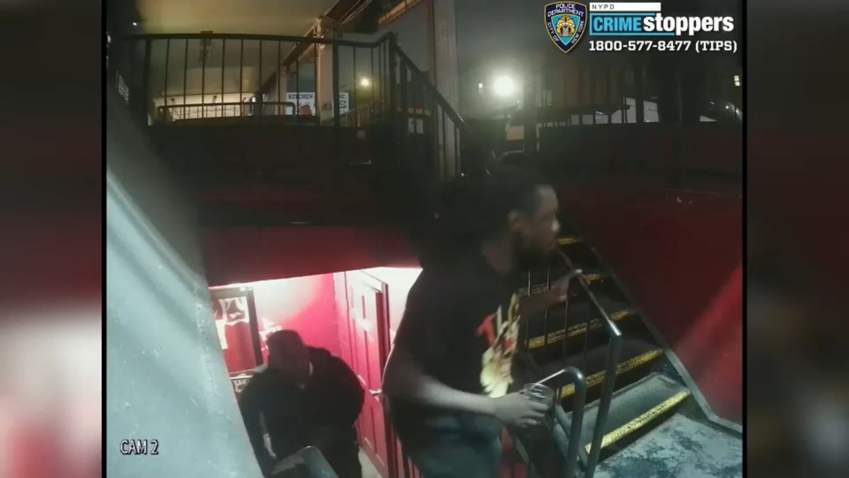 2 men wanted in violent home invasion in Flushing, 2 senior citizens robbed abc7ny.com/post/2-men-wan…