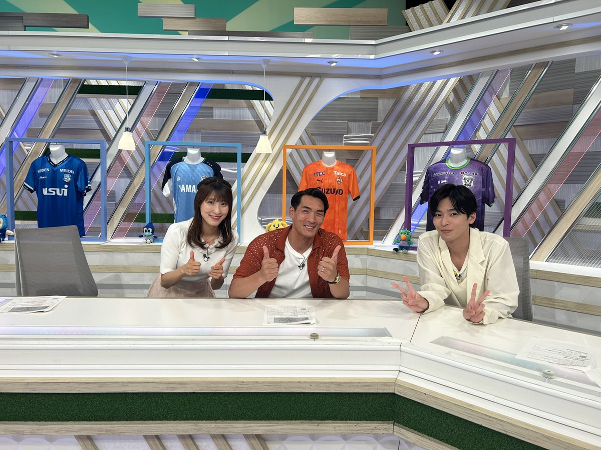 ブンブン！
今夜のスポパラ、清水エスパルス公式アンバサダー オレンジアンバサダーの相馬理さん（<a href="/satoru_s1023/">相馬 理</a> ）がスタジオ生出演！！エスパルス愛をたっぷりと語っていただきます🧡
Jリーグ静岡県勢に、りんたろーさん。体当たり企画もありますよー🥊
お楽しみに！