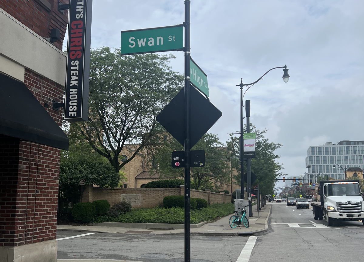 Before ➡️ After: Crosswalk refresh at High &amp; Swan!
Safer, brighter, and more visible for all pedestrians. Great work by the team making our streets more walkable 👏 #VisionZero