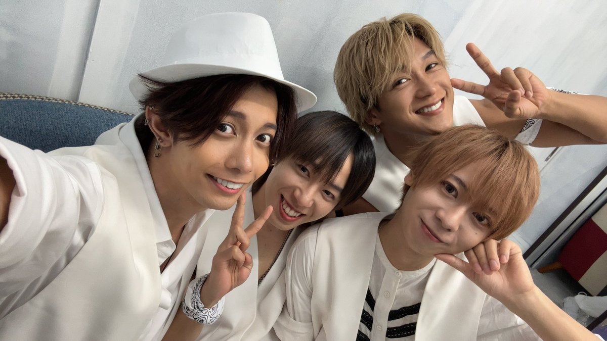 andy_meme1127's tweet photo. D.D.Dありがとうございました！
ジャパリピンでした！！

田口さんとお写真も撮った！！！
みんな来てくれてありがとうございましたあああ！ https://t.co/XQMZArIVh8