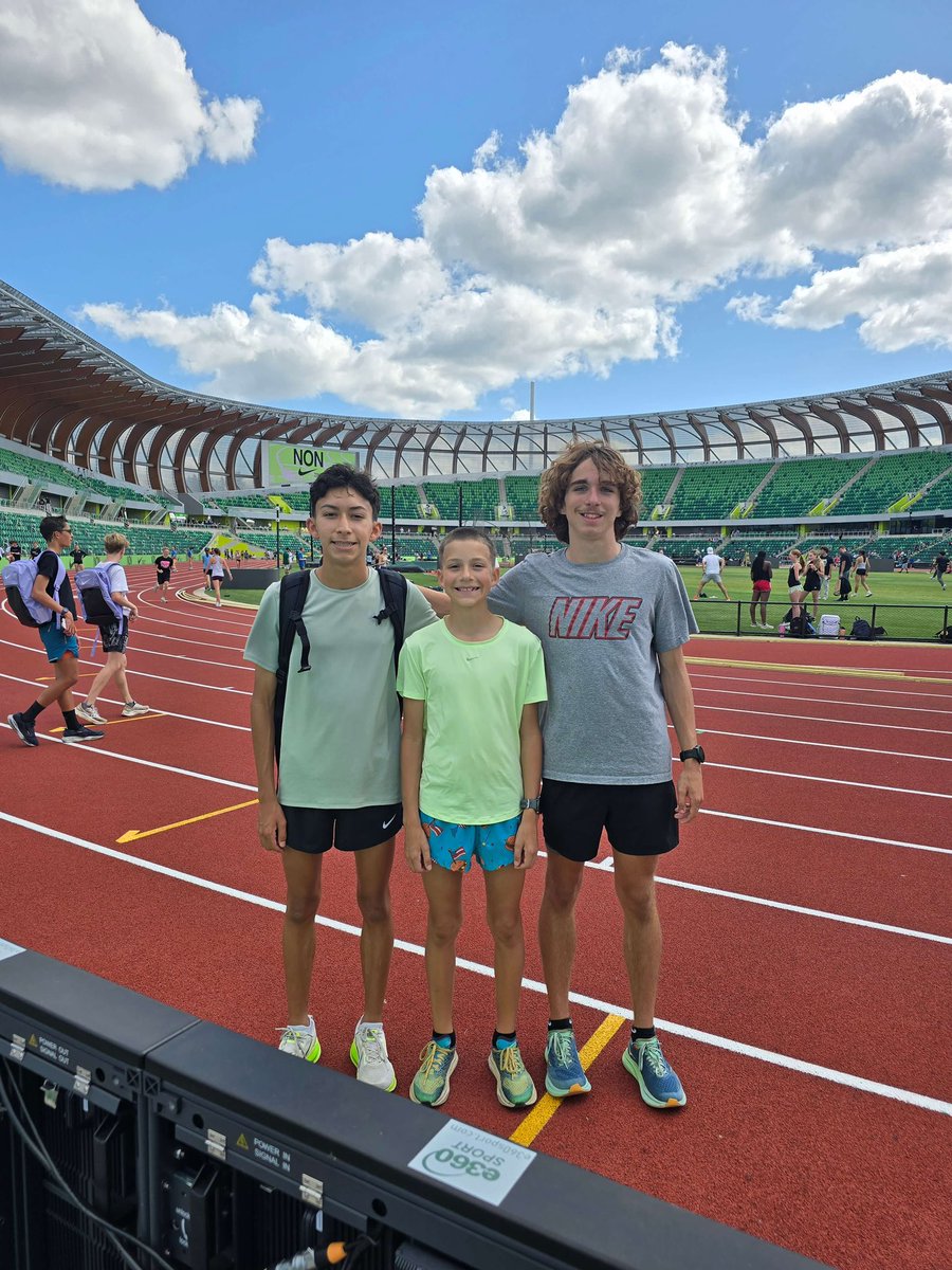 Proud of this group representing Guyer Cross Country on the biggest stages! Day 1 was filled with PR’s and All-American Honors. Hungry for more 🥇 on Day 2! 
#NikeNationals #NewBalanceNationals #AdidasNationals #HandleHardBetter #Run4Dylan
