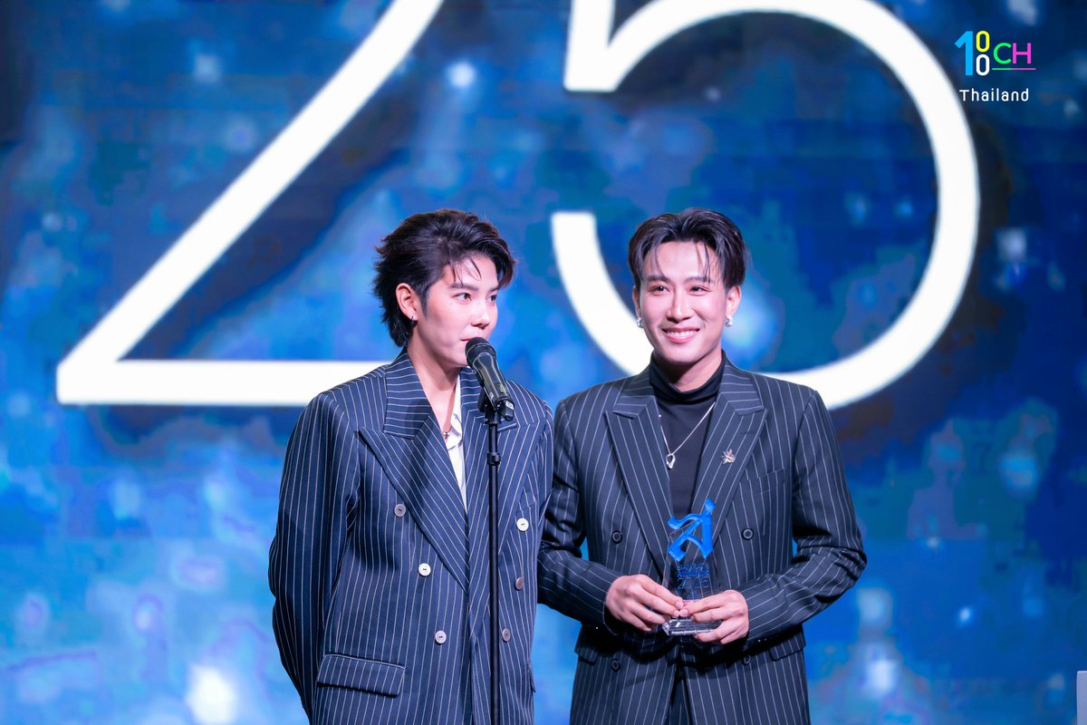 The100ChannelT1's tweet photo. ขอแสดงความยินดีกับ “นุ๊ก – ปาย” ได้รับรางวัลคู่จิ้นยอดนิยมในงาน​  Siamrath  ​Awards​ 2025​ 

#นุ๊กปาย #ป๊ายปายโอริโอ้ #นุ๊กธนดล 
#Nookpai #cnp_orio #NookThanadon
#นุ๊กปายXสยามรัฐอวอร์ด2025
#SiamrathAwards2025 https://t.co/1n6LMEC0wr