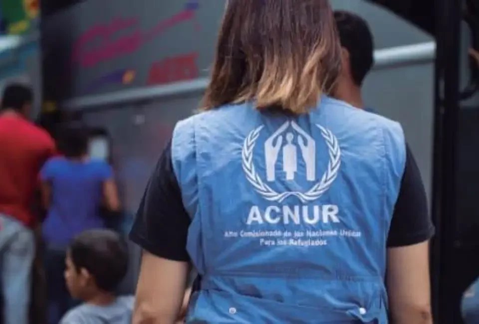 Servicio de Información Pública (@infopublicave) on Twitter photo 📢Hoy, en el Día Mundial del Refugiado, ACNUR alertó que más de 18,1 millones de personas han sido desplazadas por violencia, guerras y crisis humanitarias en el continente americano, lo que representa un incremento del 6,3 % respecto al año anterior.
📌 <a href="/elimpulsocom/">Elimpulso.com</a> 📢Hoy, en el Día Mundial del Refugiado, ACNUR alertó que más de 18,1 millones de personas han sido desplazadas por violencia, guerras y crisis humanitarias en el continente americano, lo que representa un incremento del 6,3 % respecto al año anterior.
📌 <a href="/elimpulsocom/">Elimpulso.com</a>