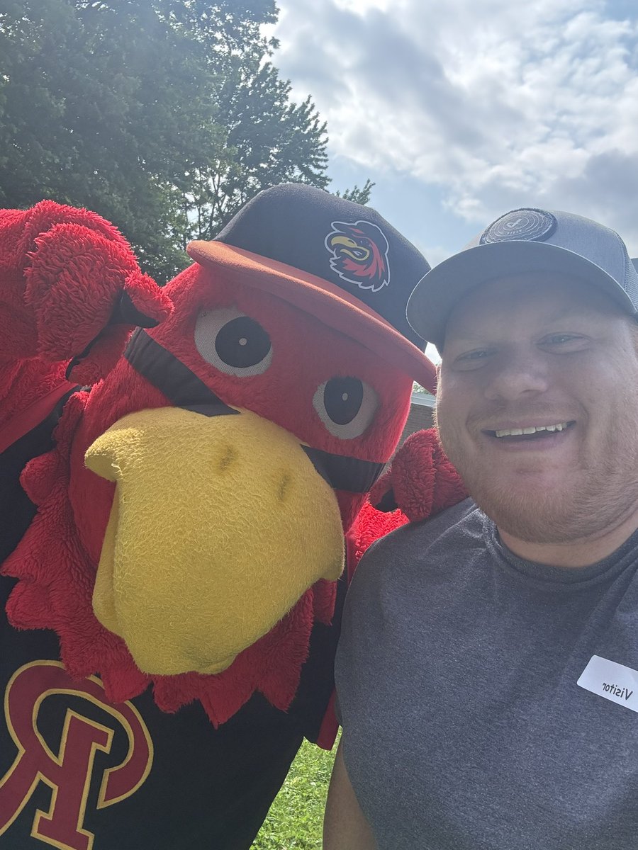 You never know who you see out and about; happy to see my friend Spikes from <a href="/RocRedWings/">Rochester Red Wings</a> at my kids field day today!