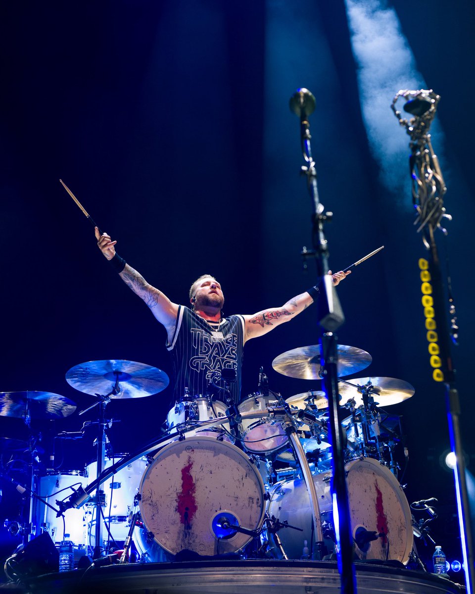 102.1 The Edge (@the_edge) on Twitter photo ICYMI: <a href="/threedaysgrace/">Three Days Grace</a> absolutely crushed it at <a href="/budweiserstage/">Budweiser Stage</a> last night
๐ธ: <a href="/veroniquegig_/">veronotsounique</a> ICYMI: <a href="/threedaysgrace/">Three Days Grace</a> absolutely crushed it at <a href="/budweiserstage/">Budweiser Stage</a> last night
๐ธ: <a href="/veroniquegig_/">veronotsounique</a>