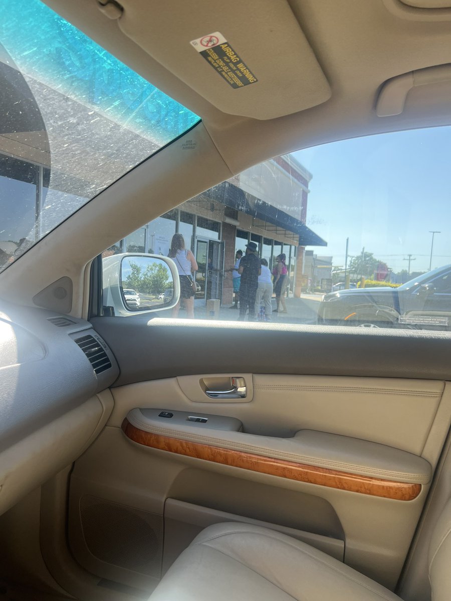 In case you ever wondered yes there is a subset of people that line up outside of spectrum before they open
