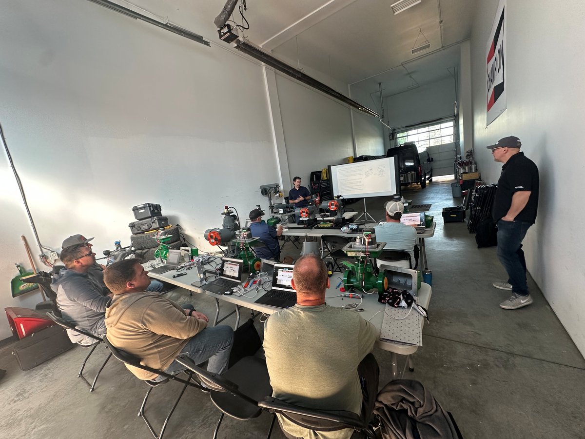 We had a great time at our hands-on Technology Training Day at the Signet shop in Red Deer. A day focused on learning, with sessions on Radar Level, LCO Air Compressors and Chemical Pumps, FloBoss RTUs, and Electric Actuation.