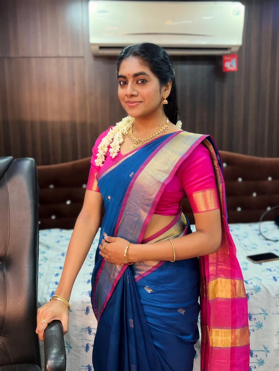 wvmediaa's tweet image. Nimisha Sajayan 💕💙✨

#Nimisha #NimishaSajayan