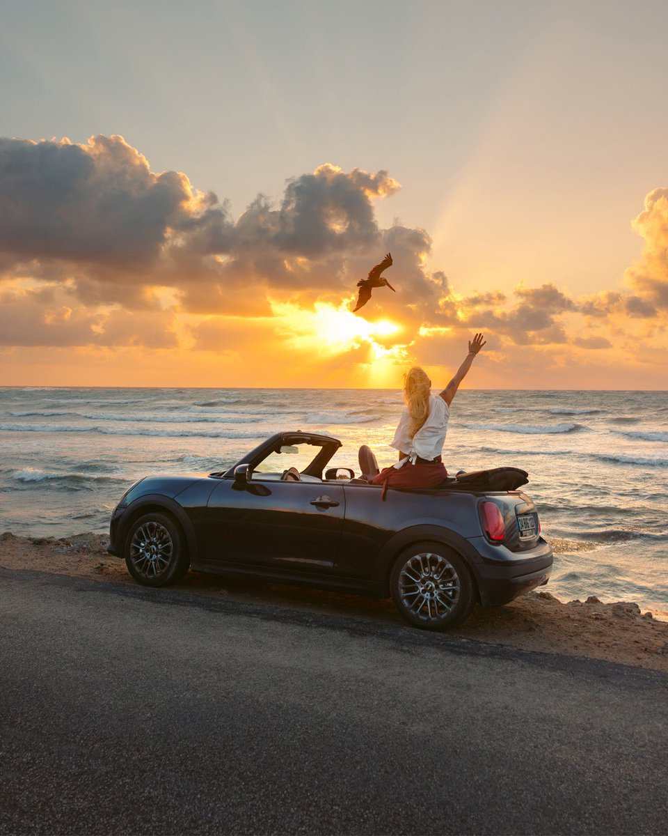 Yeni MINI Cooper S Cabrio’yla anın keyfini çıkar. 🌅

#MINICooperS #Cabrio #BIGLOVE #HerAnÖzgür