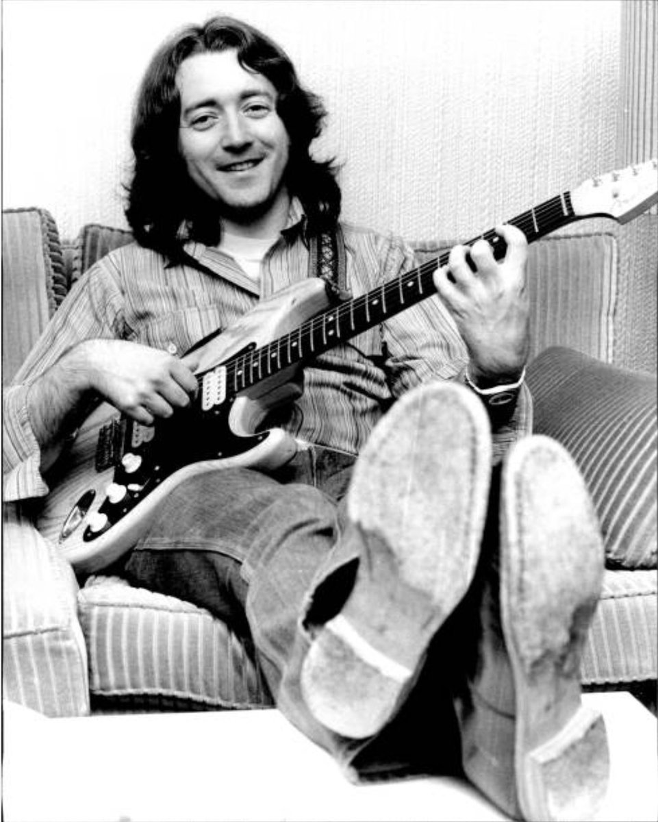 June 20th in Rory history:
1969 London GB Lyceum 'Midnight Court'
1970 Hull GB Hull University
1971 Newry IRL St. Colman`s College
1974 London GB Golders Green Hippodrome BBC In Concert
1980 Sydney AUS Sebel Townhouse Hotel (📸 Barry John Steven)