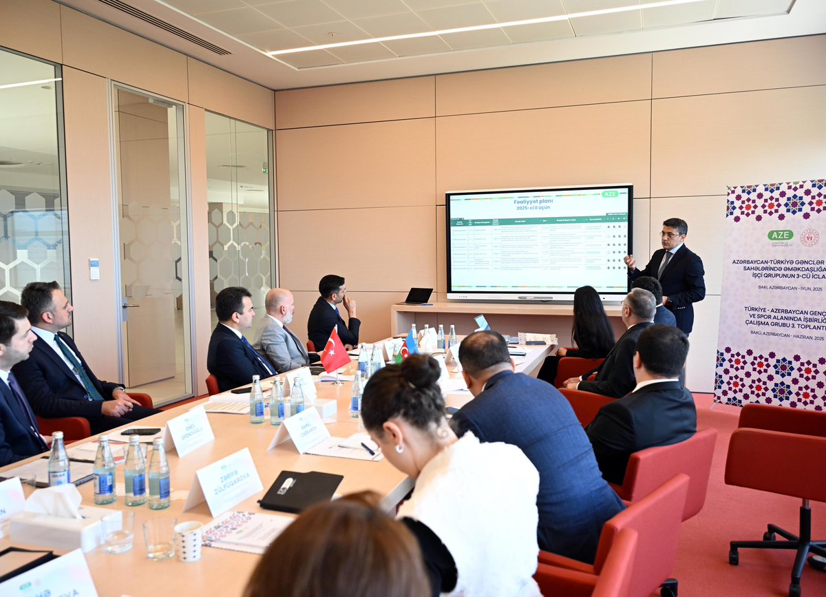 Türkiye–Azerbaycan arasında iş birliği güçleniyor! 🇹🇷🇦🇿

Türkiye - Azerbaycan Gençlik ve Spor Alanında İş Birliği Çalışma Grubu’nun 3. toplantısı Bakü’de gerçekleştirildi. 

Gençlik ve Spor Bakan Yardımcımız Dr. Enes Eminoğlu ve Gençlik Hizmetleri Genel Müdürümüz Dr. Enes