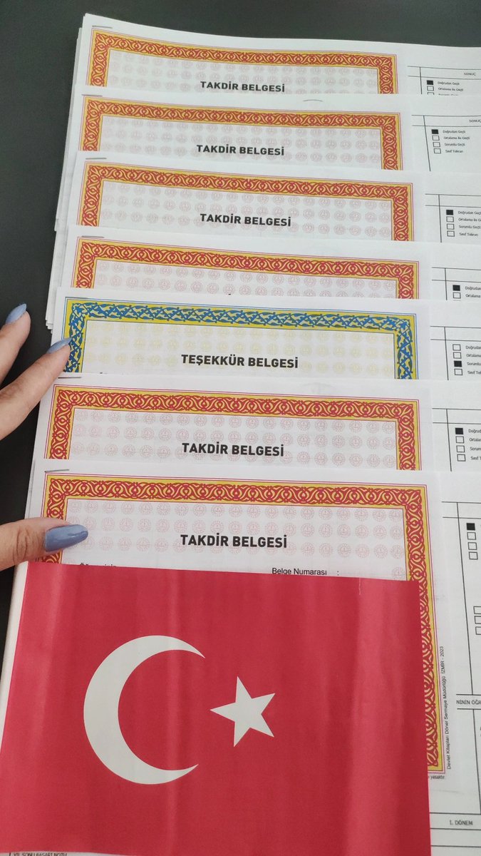 Karne günü hüzünlü, 2024 KPSS puanıyla ek atama bekleyen öğretmenler çaresiz. Sevdikleriyle videolarda feryat ediyor: Adaletle bu zulmü sonlandırın!
<a href="/RTErdogan/">Recep Tayyip Erdoğan</a>
<a href="/latifselvi42/">Latif Selvi</a>
 <a href="/ProfDrAGurcan/">Ayşen Gürcan</a>
 <a href="/MuammerKaraman/">Muammer Karaman</a>
 <a href="/leylasahinusta/">Dr. Leyla Şahin Usta 🇹🇷</a>

#KarneHediyesiEkAtamaCb