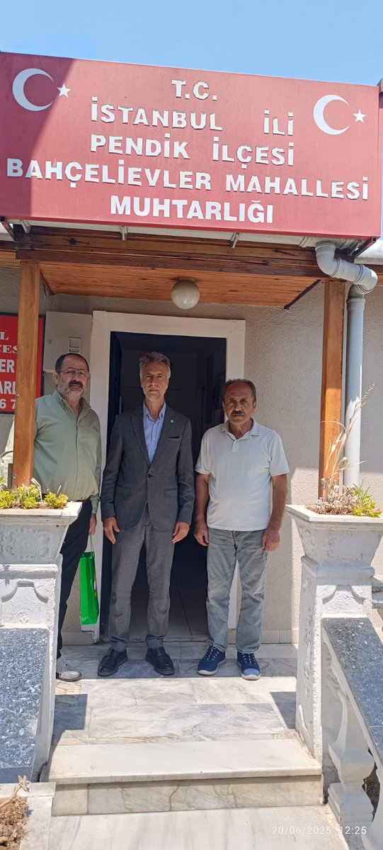 “Bugün Pendik’in üç güzel mahallesindeydik: Bahçelievler, Doğu ve Kaynarca. Her sokakta bir tebessüm, her kapıda bir selam vardı. Mahalle sakinlerimizi ve muhtarlarımızı dinledik, notlarımızı aldık. Gerçek çözümler için birlikte yürüyoruz.

#Pendik #HÜDAPAR #MahalleMahallePendik"