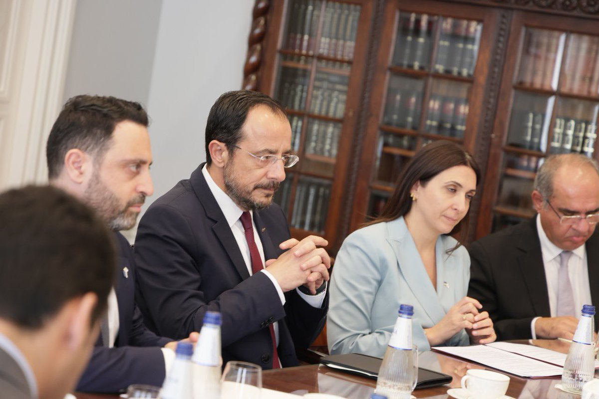 In Tallinn ahead of the Cyprus EU Presidency. Discussed with @kristenmichalpm key issues on our EU agenda, as well as our growing bilateral relations from digital cooperation to tourism. 🇨🇾 🇪🇪 are like minded, share common values and see eye to eye on working for a stronger 🇪🇺