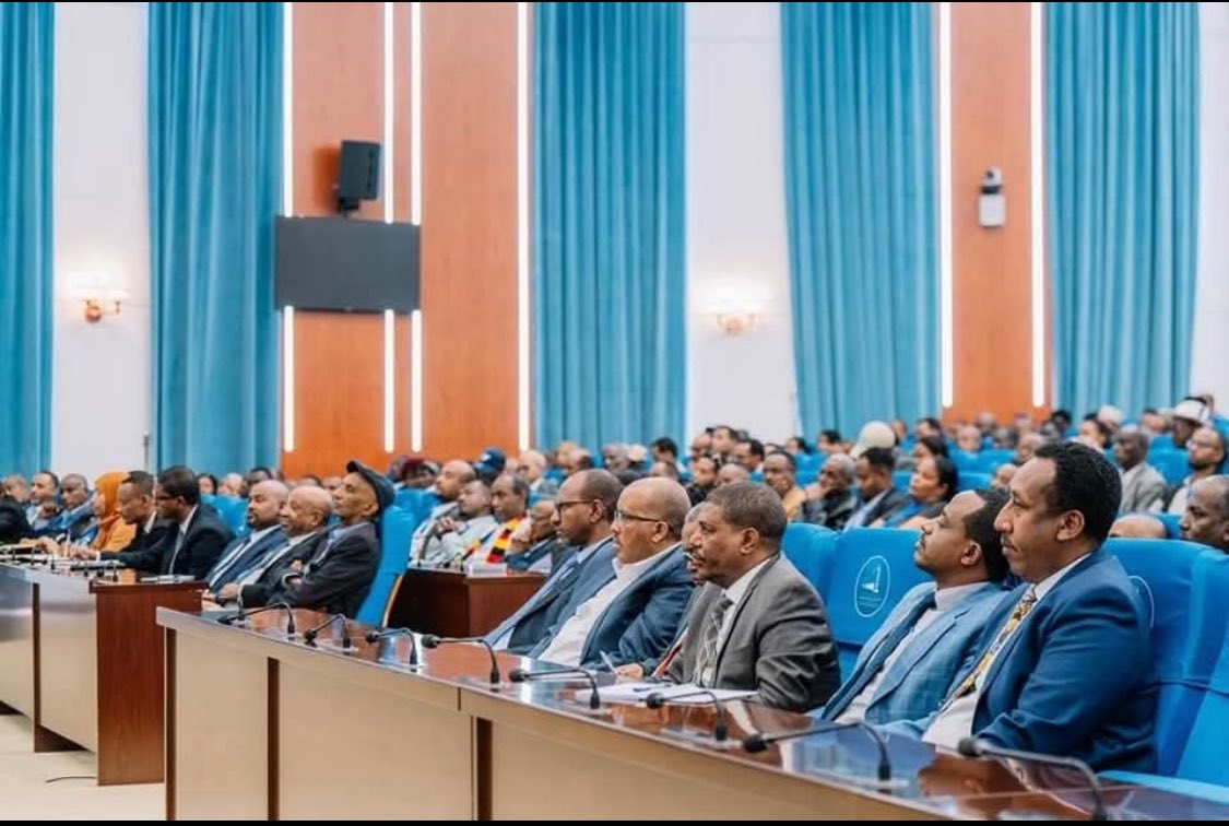 🇪🇹 𝗞𝗲𝘆 𝗧𝗮𝗸𝗲𝗮𝘄𝗮𝘆𝘀 𝗳𝗿𝗼𝗺 𝗣𝗿𝗶𝗺𝗲 𝗠𝗶𝗻𝗶𝘀𝘁𝗲𝗿 <a href="/AbiyAhmedAli/">Abiy Ahmed Ali 🇪🇹</a>'s 𝗗𝗶𝘀𝗰𝘂𝘀𝘀𝗶𝗼𝗻 𝘄𝗶𝘁𝗵 𝗖𝗼𝗺𝗽𝗲𝘁𝗶𝗻𝗴 𝗣𝗼𝗹𝗶𝘁𝗶𝗰𝗮𝗹 𝗣𝗮𝗿𝘁𝘆 𝗟𝗲𝗮𝗱𝗲𝗿𝘀  

📌 𝟭. 𝗖𝗼𝗻𝘀𝘁𝗶𝘁𝘂𝘁𝗶𝗼𝗻 &amp; 𝗥𝗲𝗳𝗼𝗿𝗺
Reform isn’t limited to rewriting the Constitution; it