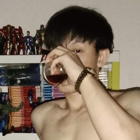 GAPKIKKOK's tweet photo. 🥃  #NewProfilePic https://t.co/vtQrdblEgh