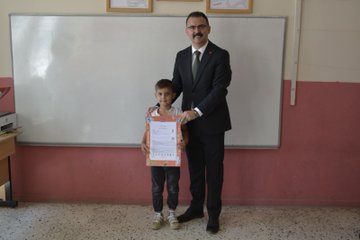 Öğrencilerle birlikte öğretmenler