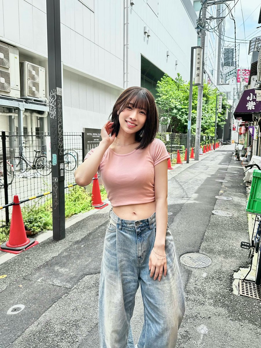 tk3torao2's tweet image. わかぽんインスタ

_wakapon_

instagram.com/p/DLHsIb2PZpf/…

暑すぎて😵‍💫
夏は好きですか？

わたしは…
#tシャツ #ジーンズ #dholic #jeanasis #code #ショート #NMB48 #安部若菜 

「あの…好きです」