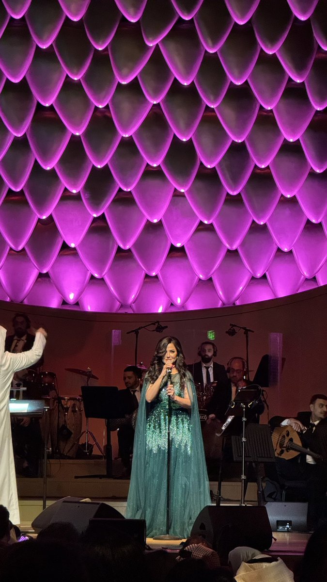 fa900l's tweet image. آخر حفلة في مركز جابر الاحمد الثقافي 
حفلة طربيات للمغنية المبدعة و المتألقة 
ايمان عبدالغني 😍 #jacc #حفلة_طربيات