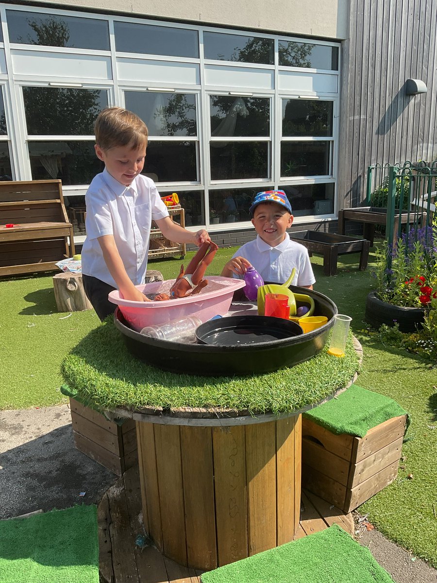 Making the most of our lovely outdoor area #GPSclass3