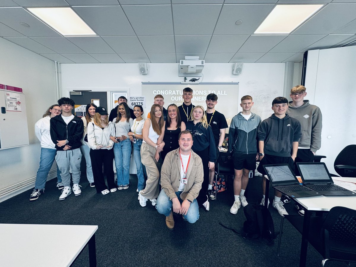 _thomas_jones4's tweet image. That’s a wrap on our 23-25 cohort of L3 Business students. Proud is an understatement as they leave us to pursue university, apprenticeships, and a world of opportunity. Outstanding grades and achievements accomplished🤩

@coleggwent @JoelMorgan81