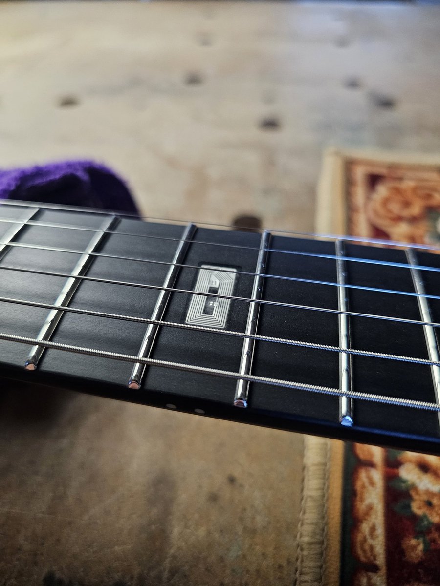 Final Setup. Soundcheck next.

Yes, that's an embedded, fully functional, RFID chip. #solana #solanaguitar <a href="/solana/">Solana</a>