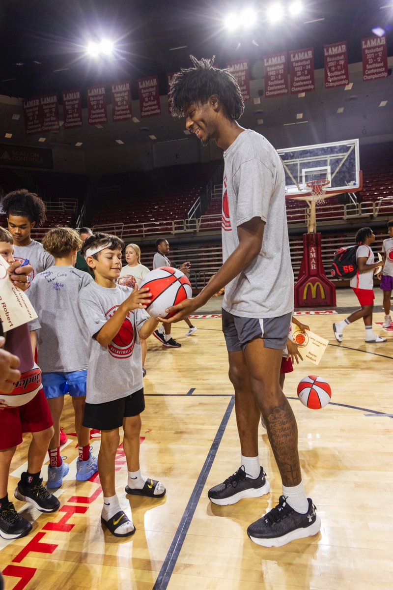 LamarMBB's tweet image. Camp 2, last day, was one to remember for sure.
Thank you again to those who signed their campers up for either week one, week 2, or both! See you again next time !