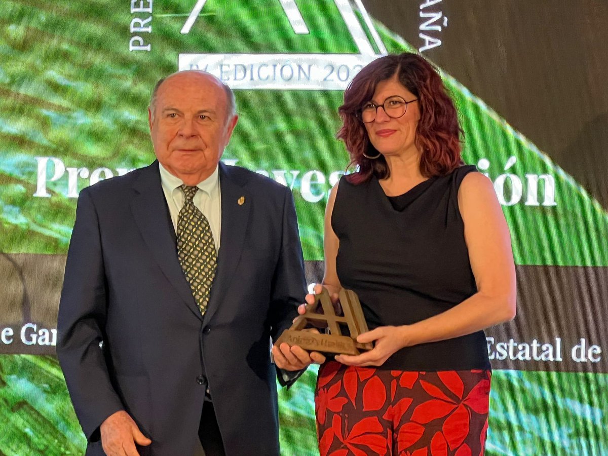 ETSIAMB ALBACETE (@etsiamab) on Twitter photo Enhorabuena a nuestra profesora <a href="/pepisoler/">Pepi Soler</a> que ha recibido el premio otorgado por <a href="/animalshealthes/">Animal's Health</a> en la categoría de investigación por sus aportaciones en el área de ganadería a través de la investigación en biotecnología de la reproducción 👏🏼👏🏼👏🏼 Enhorabuena a nuestra profesora <a href="/pepisoler/">Pepi Soler</a> que ha recibido el premio otorgado por <a href="/animalshealthes/">Animal's Health</a> en la categoría de investigación por sus aportaciones en el área de ganadería a través de la investigación en biotecnología de la reproducción 👏🏼👏🏼👏🏼