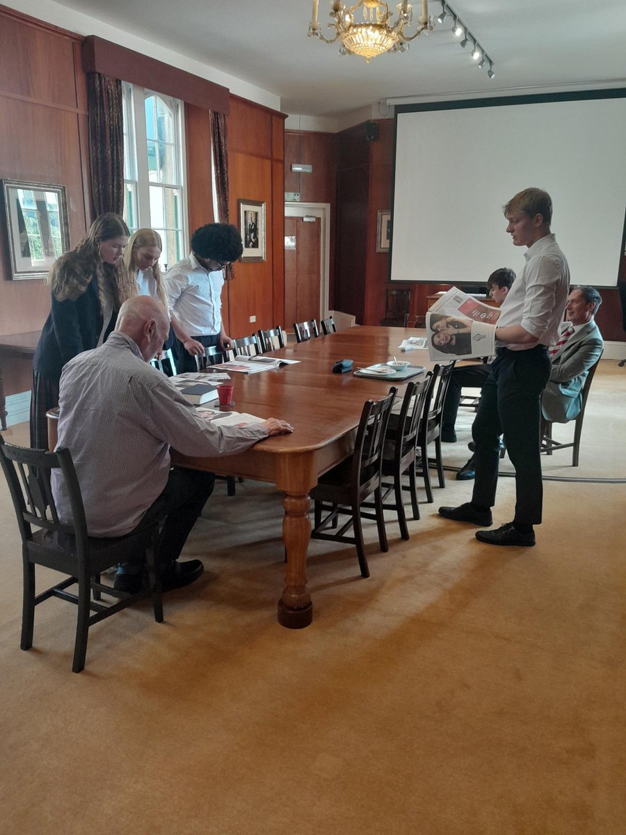 Year 12 Politics and PRE pupils had the opportunity to join Ian Alston, Head of the Edmund Burke Society, for a fascinating lunchtime discussion in the boardroom 🍽️💬

Mr Alston explored Burke’s influence on conservative thought, natural law, society and human nature – and how