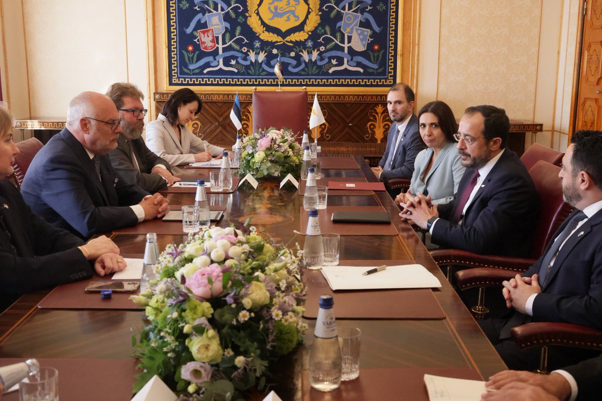 Great meeting President @alarkaris in Tallinn, to discuss regional developments, the situation in the Middle East and Ukraine. Exchanged views on key issues in our common European agenda, also in view of the Cyprus Presidency of the Council of the EU 🇨🇾🇪🇪🇪🇺