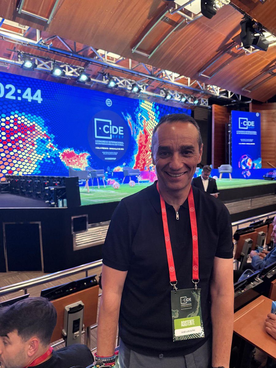 En el Congreso Internacional de entrenadores de fútbol en Madrid. <a href="/rfef/">RFEF</a>