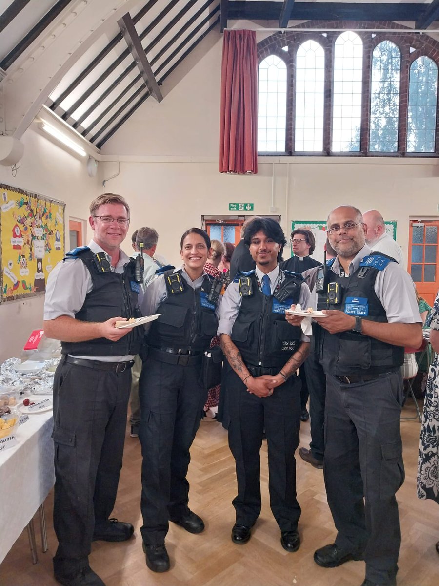 MPSValentines's tweet image. @MPSValentines and @MPSNewbury were pleased to join the community at St. Margaret’s Church this week for the new vicar’s installation. A great chance to connect with residents, build relationships &amp;amp; strengthen local ties. Thanks for the warm welcome!