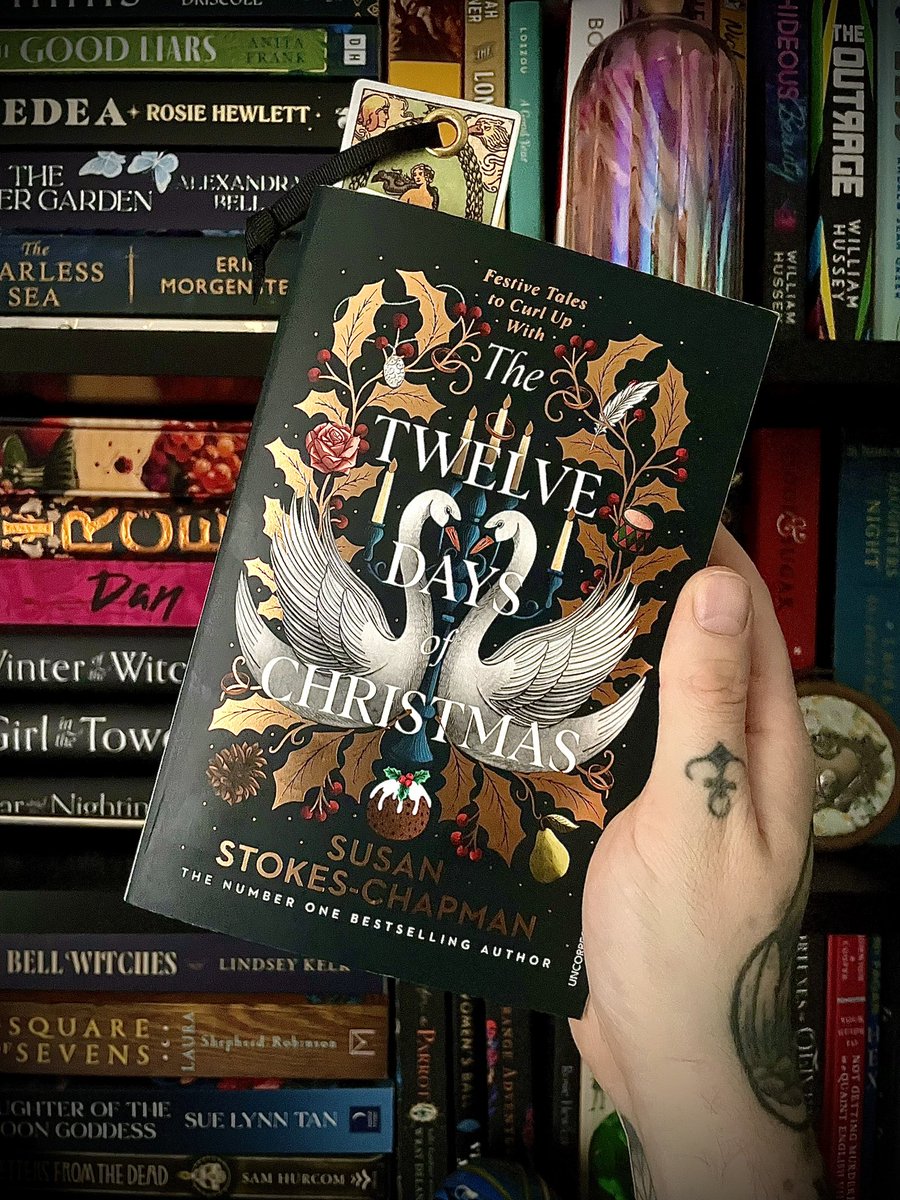 🕯️ It’s no secret I am not a huge of this heat, so to try and escape I have dived into the magical and wondrous world of #TheTwelveDaysofChristmas by my good friend Susan Stokes-Chapman and my, oh my, it’s positively enchanting and charming! 🕯️ Stay cool, you gorgeous people! 🕯️