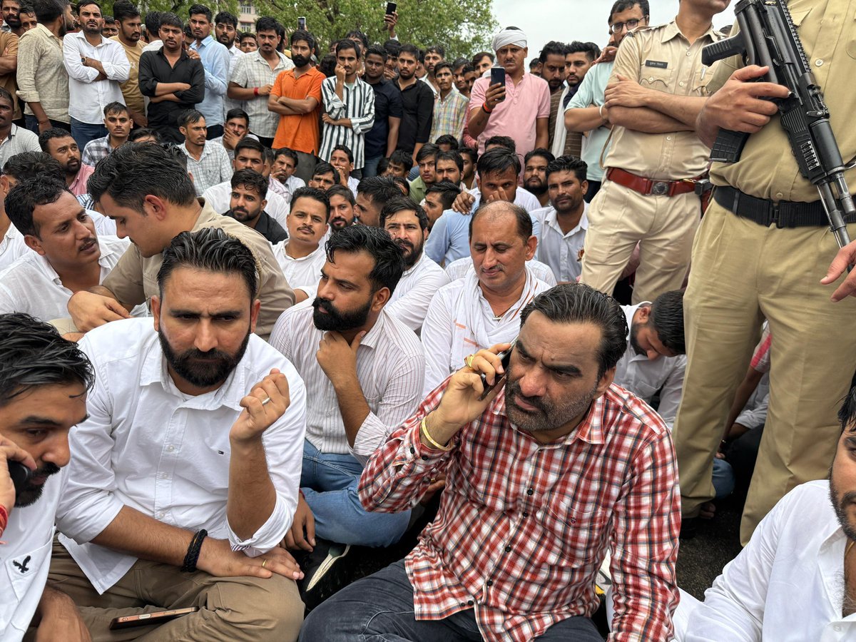 अपनी हस्ती खेलती लाइफ में आत्महत्या पर मजबूर हुए राकेश बिश्नोई के परिजनों को न्याय दिलाने के लिए  धन्यवाद 🎉🙌
#राकेश_विश्नोई_को_न्याय_दो