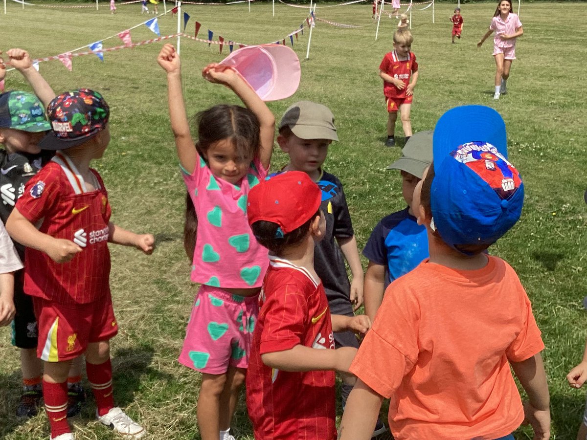 StBellarmine's tweet image. Nursery had a lovely time at the ‘fun run’ this afternoon.  
They all did their best and show determination to get to the finish line. Well done nursery and thank you to all our parents for showing your support #EYFS #physicaldevelopment #funrun