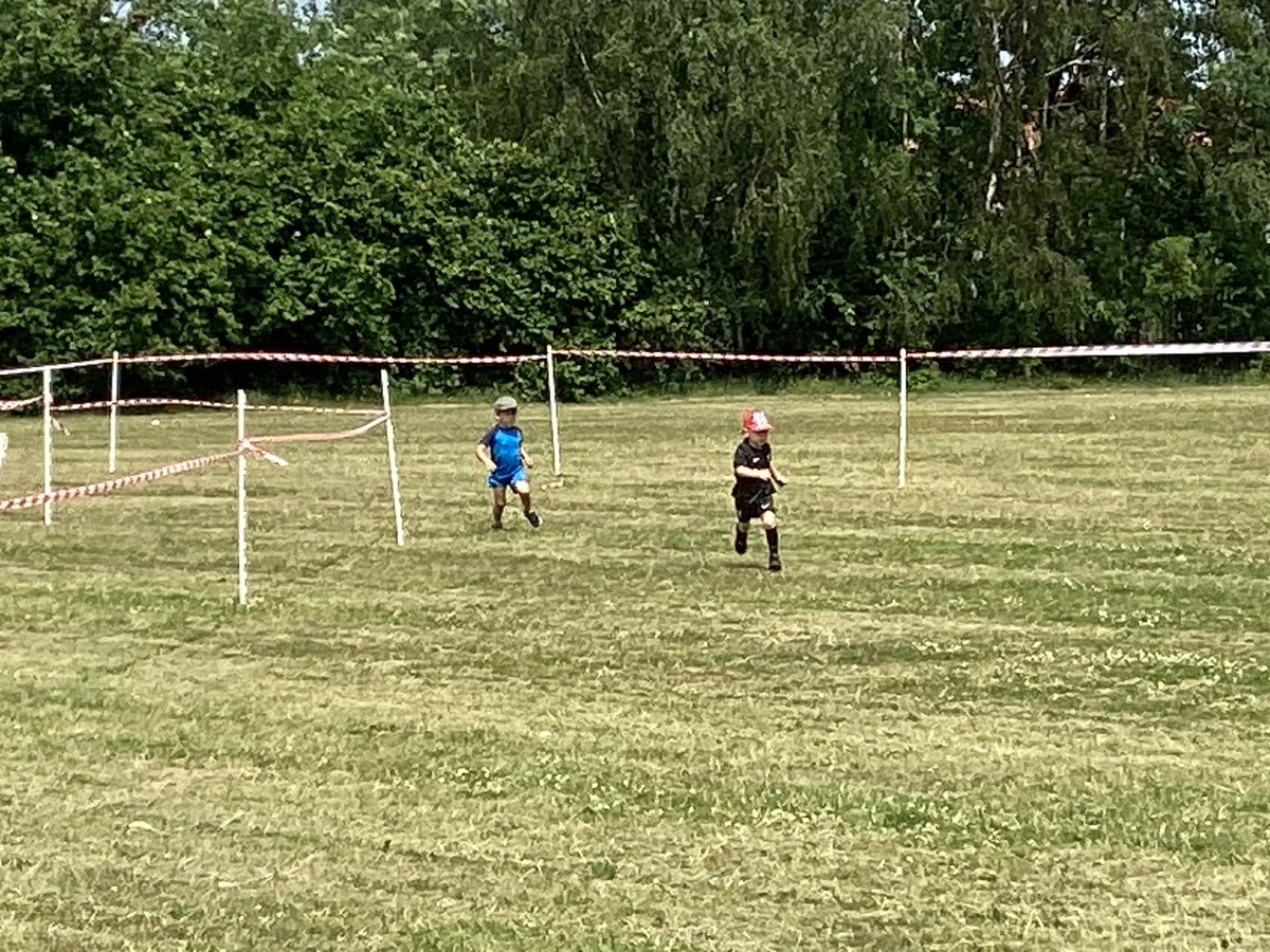 StBellarmine's tweet image. Nursery had a lovely time at the ‘fun run’ this afternoon.  
They all did their best and show determination to get to the finish line. Well done nursery and thank you to all our parents for showing your support #EYFS #physicaldevelopment #funrun