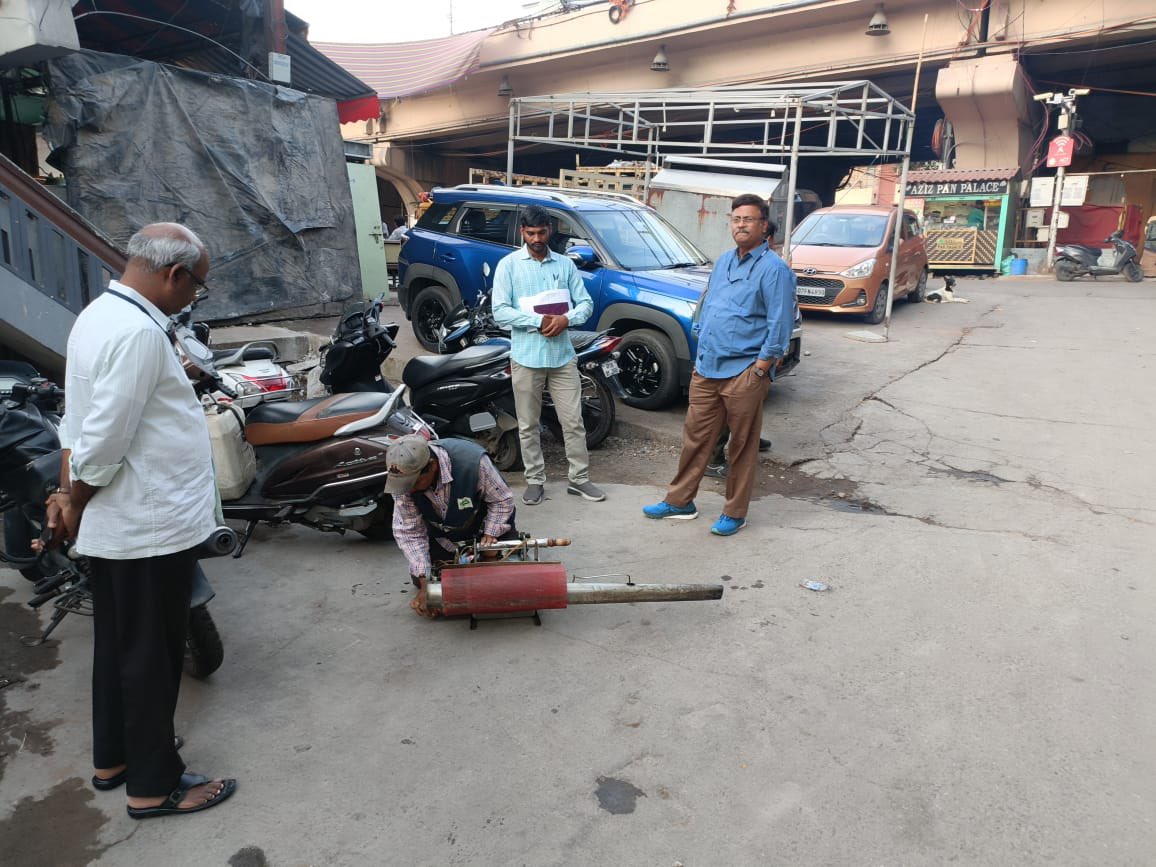 Checking Fogging operations inside byelanes of Old Customs basthi , Begumpet Ward, circle-30,.
Also checking of lighting in same by lanes with AE Elec Venkatesh and <a href="/Durgaprasa10799/">Senior Entomologist Sec bad</a>