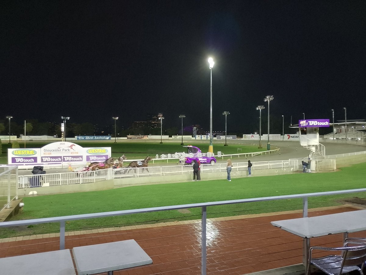 duckybester85's tweet photo. Another item ticked off the list tonight is the Gloucester Park Harness on Friday nights. A real staple when Cricket at the WACA and Harness at Gloucester were side by side. 
A wet night, but good food and some good photos. Oh and tried the local brew too. Not too bad (1/2) https://t.co/864BoGj0fA