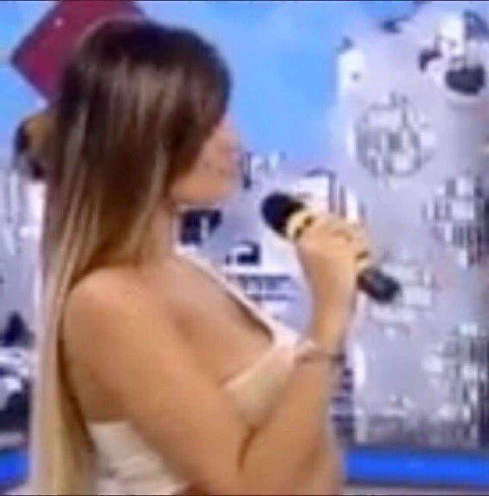 _euigorsouza's tweet image. TOP PIORES GAYS 

eu começo: fã da claudia leitte