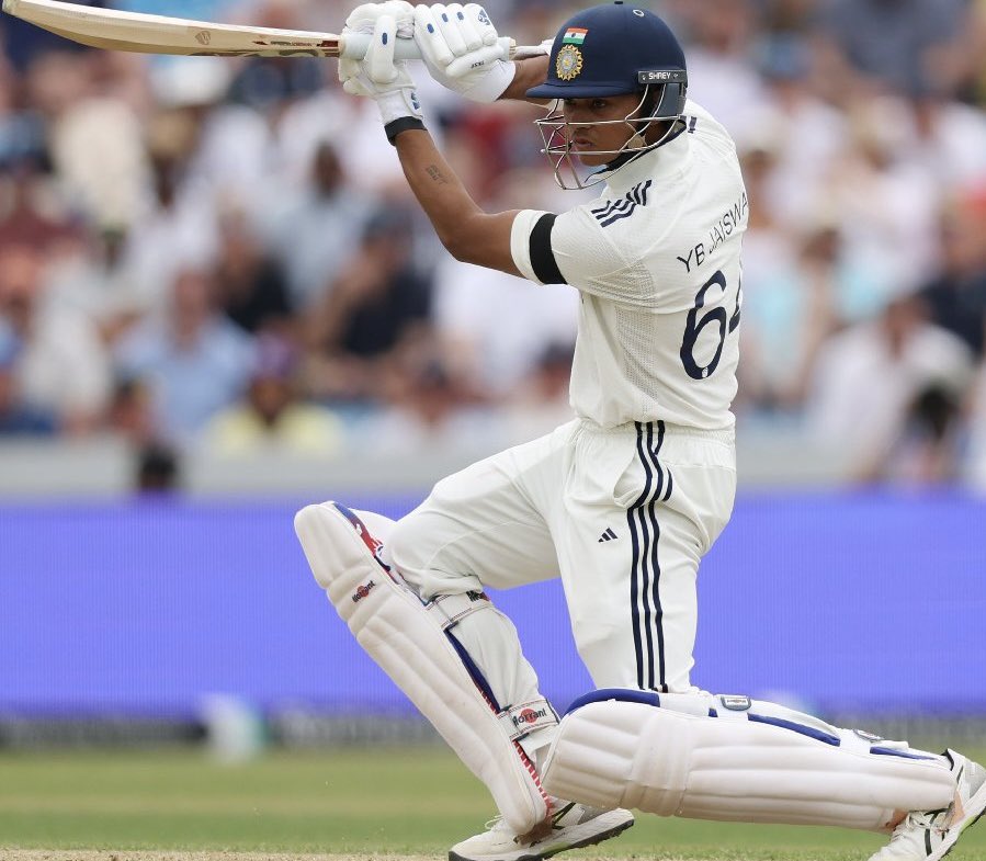 શાનદાર યશસ્વી …