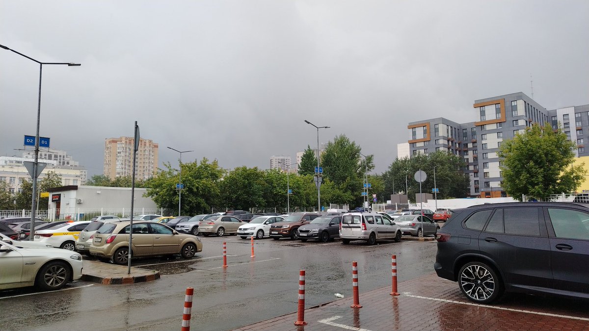 Вот такое хреновое лето.
+16 и дождь. Почувствуй себя в Петербурге