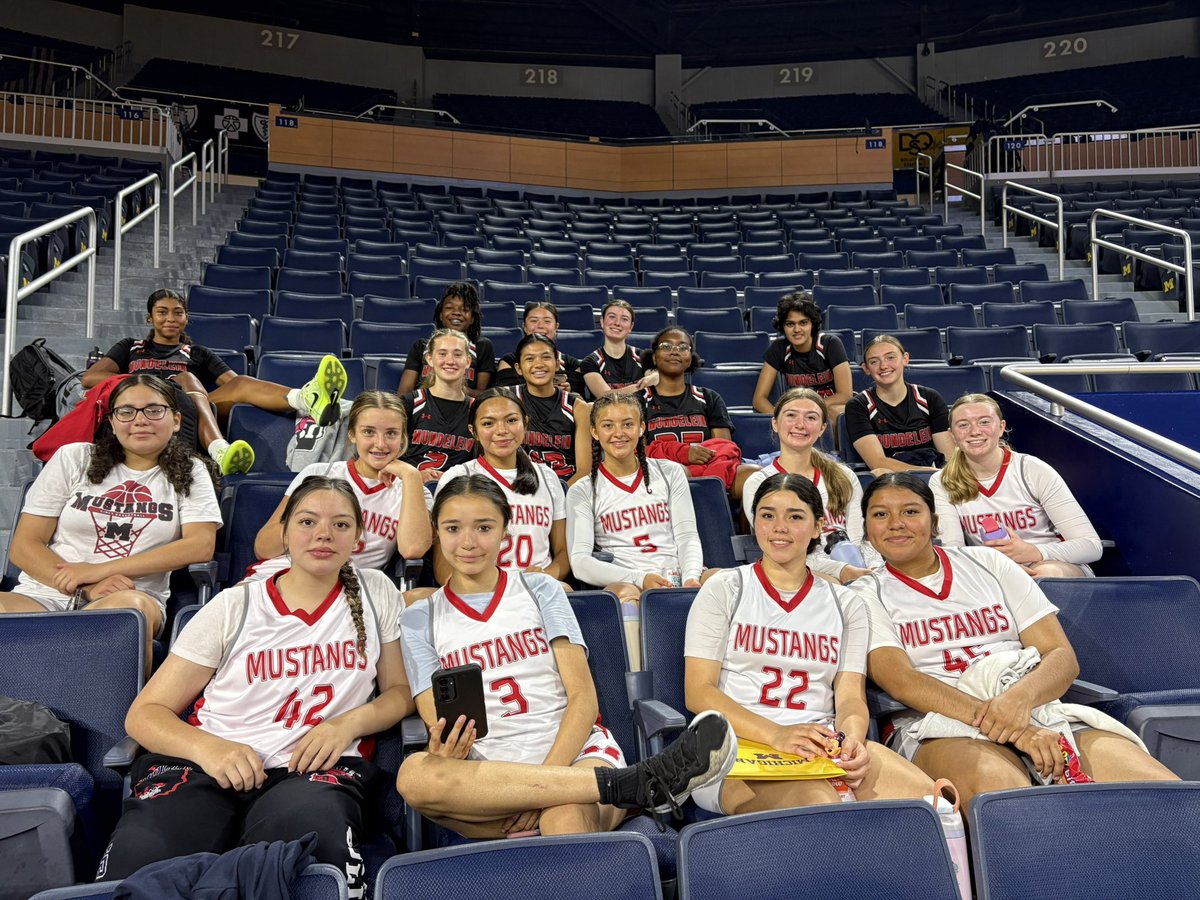 Both our teams won a close one this morning in our 1st games! JV got the win vs Davison by 1 and Varsity got the win vs East Lansing by 2! #giddyup #mustangs