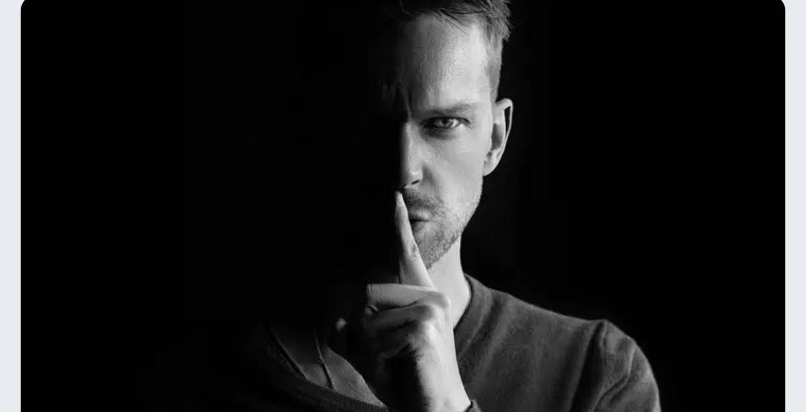 Die Merz-Regierung plant ein Gesetz, das NGOs vor Kritik und Klagen schützt. Diffamierung? Kein Problem! Wer sich wehrt, wird finanziell ruiniert. Besonders im Visier: Journalisten der Neuen Medien, die gegen den Staat aufbegehren. HIER BITTE LESEN: alexander-wallasch.de/gesellschaft/m…