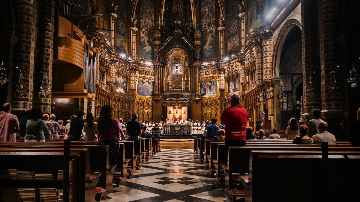 🙏🏼 ESCOLTA: Qui es disposa a escoltar els altres està obert a Déu.
